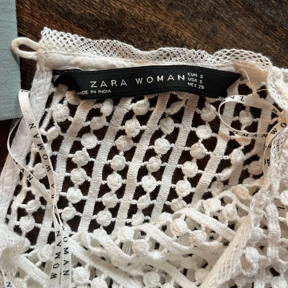 Zara Cream‎ White Crochet long sleeve slightly cropped size Small EUC